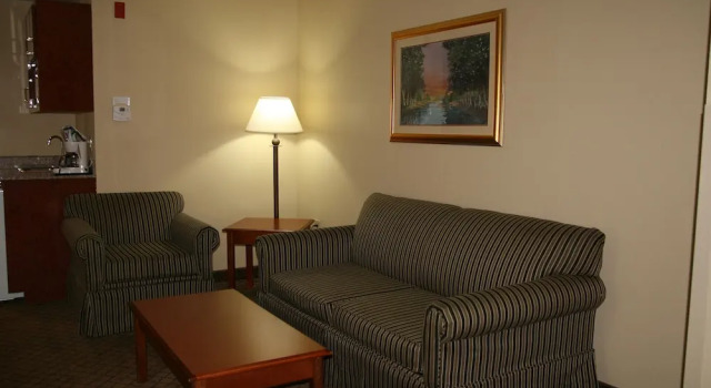 Двухместный люкс Holiday Inn Express