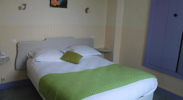 Двухместный номер Standard Logis Hôtel Beauséjour