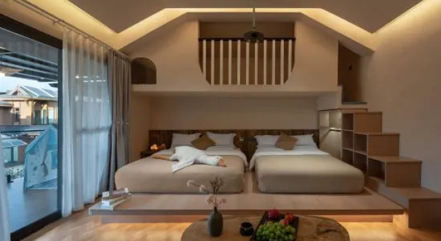 Люкс Mangshi Yunshangju Holiday Boutique Homestay (Dai Ancient Town Branch)