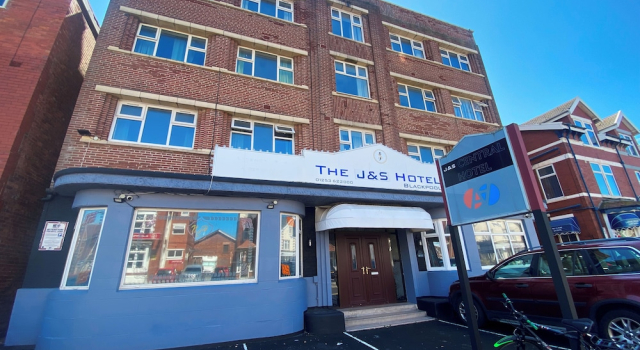 The J & S Hotel, Забронировать Отель Отели Блэкпул с парковкой, рядом с Конференц-центр Winter Gardens, Парковка