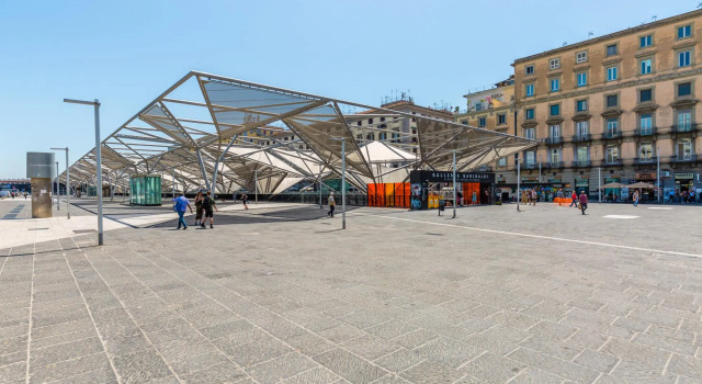 Virginia Apartment at the Central Station by Wonderful Italy, Забронировать Апартаменты/квартира Неаполь - Центральный вокзал Неаполь, рядом с Церковь Пио Монте делла Мизерикордия