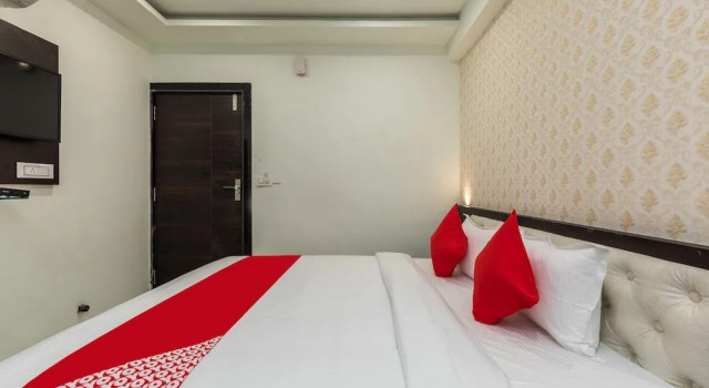 Oyo 42608 Hotel A5, Забронировать Отель Отели штата Махараштры 3 звезды, 3*