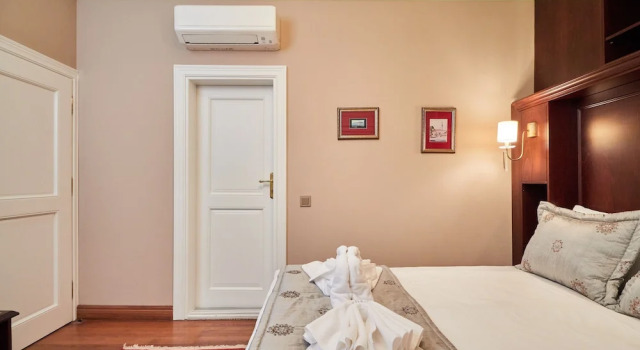 Двухместный номер Standard c 1 комнатой White Palace Old City Boutique Hotel