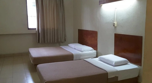 Ung Ping Inn, Rezerwuj Hotel Hotele w Sarawak z parkingiem, Parking