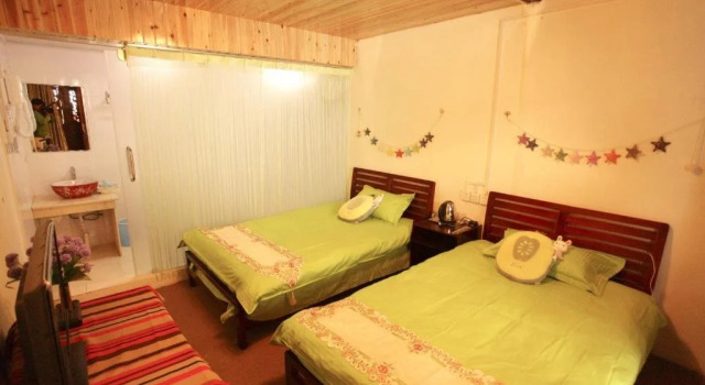 Lijiang Xieyiju Hostel, Забронировать Хостел Лицзян Юньнань, рядом с Улица Сквер-стрит Древнего города Даянь