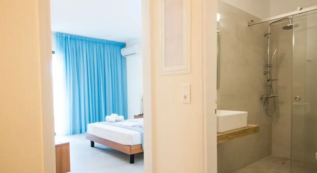Трёхместный номер Standard с балконом Lido Hotel