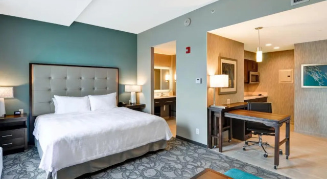 Люкс с видом на реку Homewood Suites By Hilton Schenectady