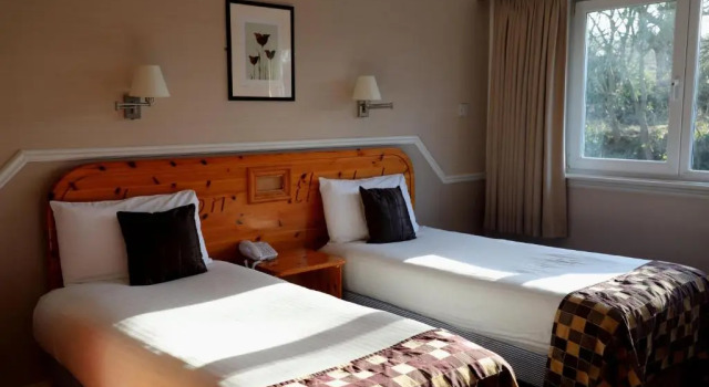 Четырёхместный номер Standard Inn On The Lake