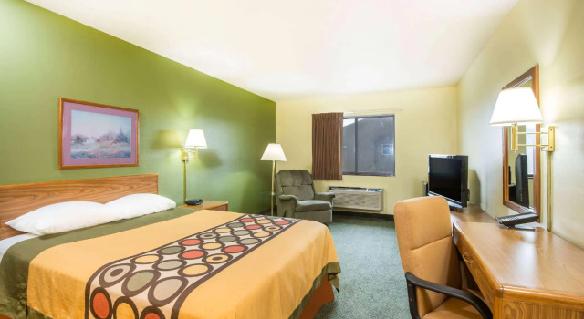 Standard Doppel Zimmer Super 8 by Wyndham Colby