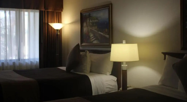Четырёхместный номер Standard OCairns Inn and Suites