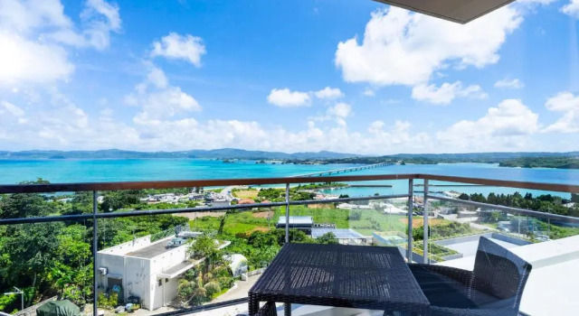 Люкс Deluxe Away Okinawa Kouri Island Resort