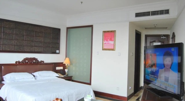Двухместный номер Superior Jindu Crown Hotel