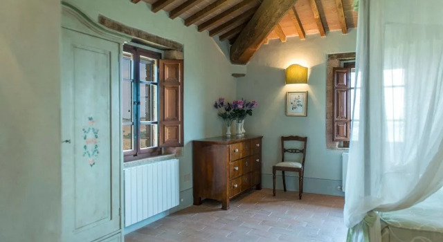 Caporlese, Varaa Hotelli Montegabbione Umbria