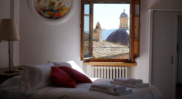 Ride The Beauty Assisi Centro, Varaa Hotelli Assisi Umbria