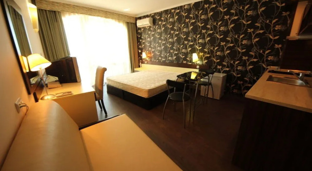 Grand Hotel St.Vlas - Menada Apartments