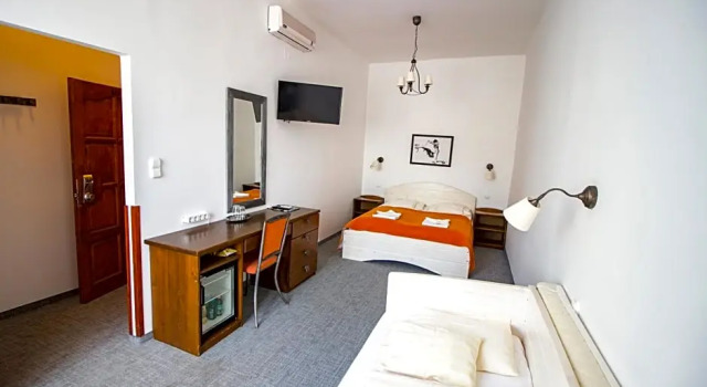 Renegade Hotel