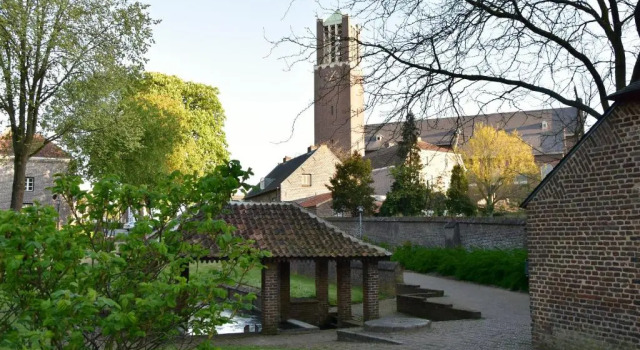 B&B De Rozenhorst, Rezerwuj Bed and Breakfast Hotele w Limburgia z parkingiem, Parking