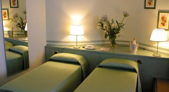 Двухместный номер Standard Albergo Della Corona