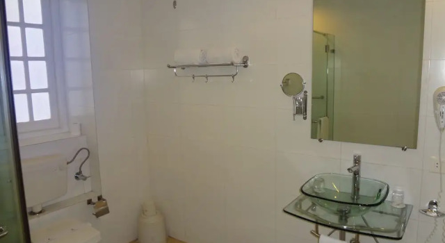Номер Deluxe с балконом Grand Hotel Mumbai - Ballard Estate, Fort