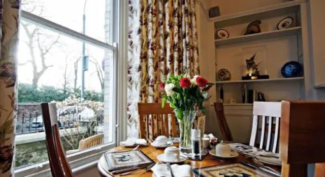 Bronte Guest House, Забронировать Гостевой дом Йорк Северный Йоркшир, рядом с Церковь Св. Олафа