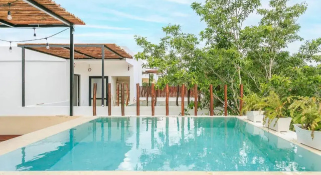 3 Story Home with Private Roof Pool and Tropical Views