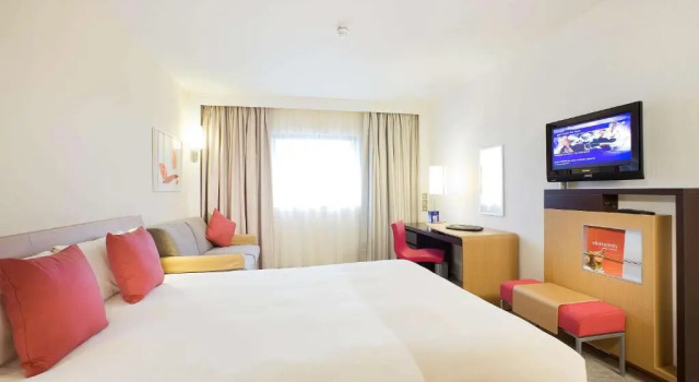 Двухместный номер Superior Novotel London Heathrow Airport M4 Jct. 4