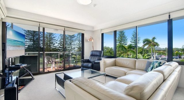 2 Bedroom Apartment located in central Broadbeach, Prenota Appartamento Hotel a Queensland con parcheggio, Parcheggio