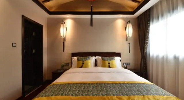 Люкс с 3 комнатами с видом на реку Sulv Lianhua Hotel