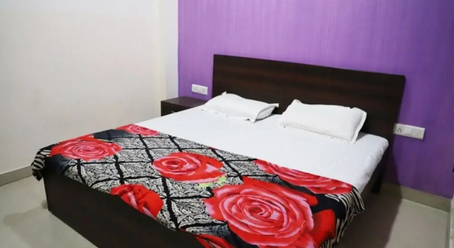 Goroomgo The City Side Bareilly