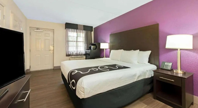 Двухместный номер Deluxe La Quinta Inn by Wyndham Miami Airport North
