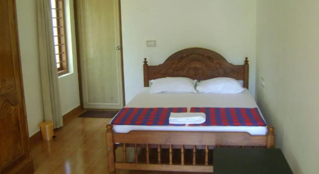 Economy Zimmer Ivory Coaste