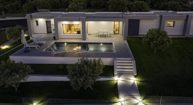 Merelia Luxury Villas - Sunset with Heated Pool