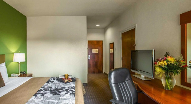 Номер Standard Sleep Inn & Suites Gonzales near Palmetto State Park