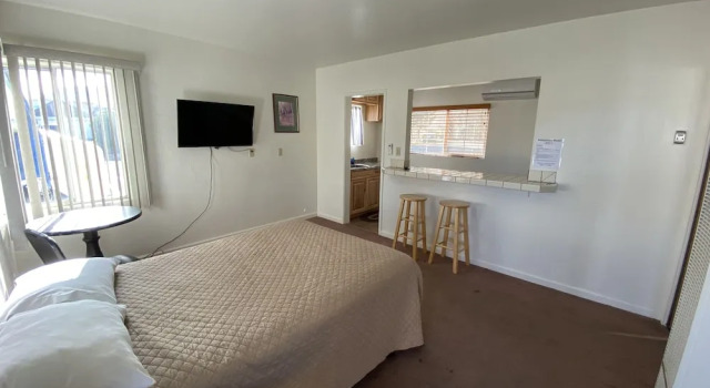 Апартаменты Bristlecone Motel