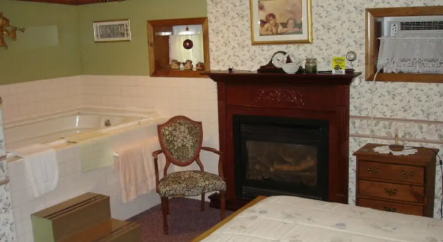 Spruce Moose Lodge and Cottages, Забронировать Отель Норт-Конуэй Cranmore Mountain Resort, рядом с Мини-гольф "Банана Вилладж"