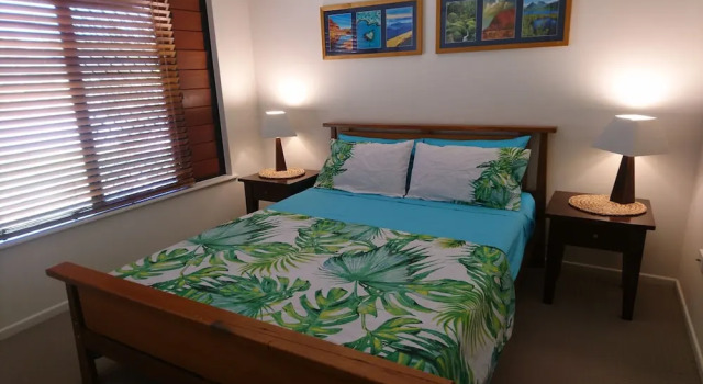 Palm Lakeside - Bowen, Whitsundays Wifi Netflix Private Cool Luxury, Забронировать Дом для отпуска Коттеджи Whitsundays, Коттедж