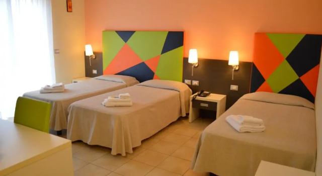 Standard Dreier Zimmer La Lanterna Hotel