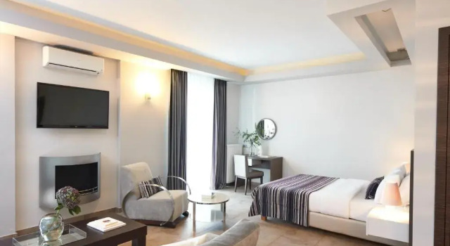 Люкс Maison Hotel