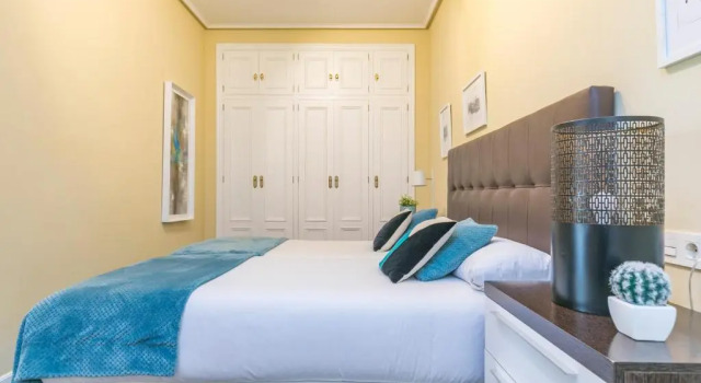 Heros by Forever Rentals, Book Hotel Bilbao 