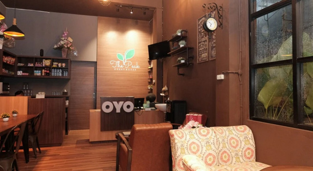 The Peak Guest House, Book Guesthouse Guest Houses in East Java, Guesthouse