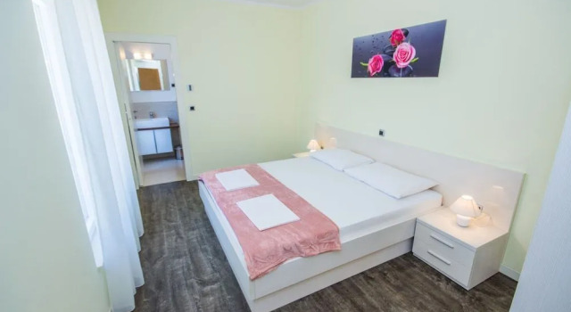 Vila Hana, Rezerwuj Hotel Hotele w Split-Dalmatia County z parkingiem, Parking