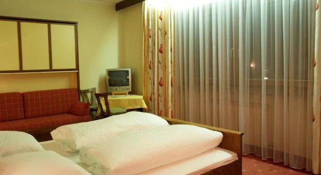 Hotel-Pension Gschwentner - Waidring im Pillerseetal, Rezervovat Hotel Hotely v Tyrolsko s parkováním, Parkování