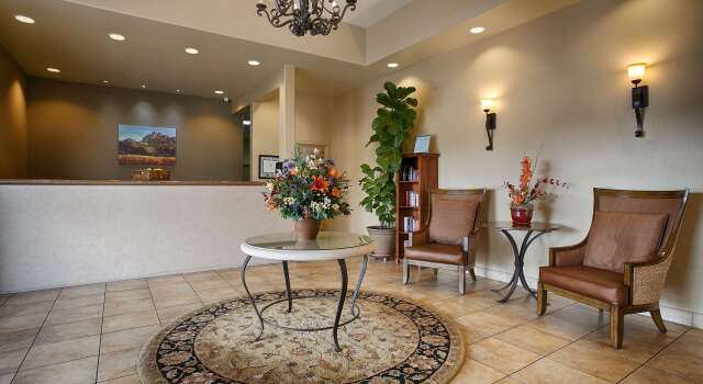 Best Western Plus Royal Oak Hotel