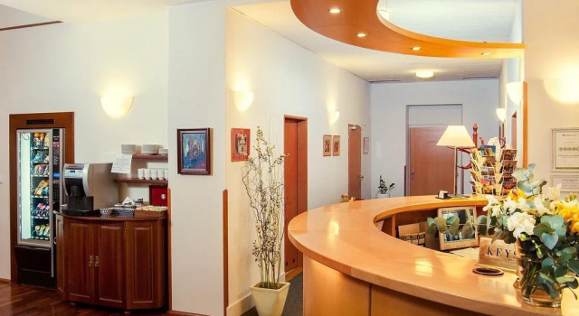 Cloister Inn