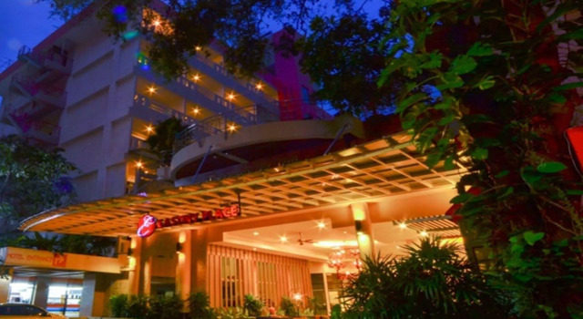 Eastiny Place Hotel