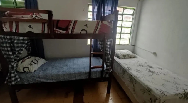 Кровать в общем номере Hostel e Cachaçaria da Cris