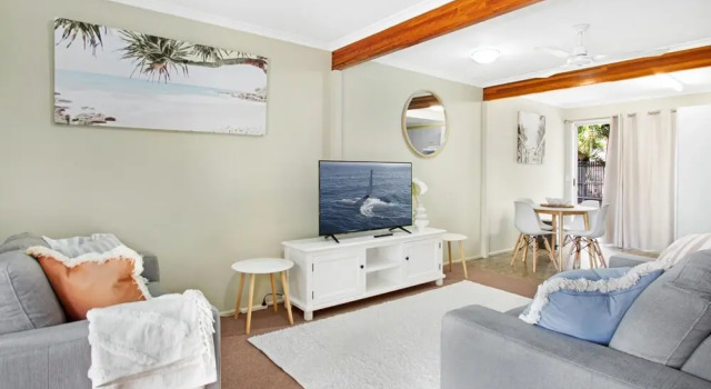 Relaxing Townhouse Steps From the Beach, Prenota Hotel Hervey Bay Fraser Coast