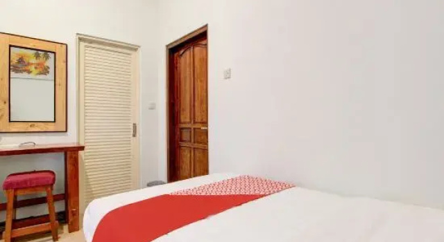 Suite OYO 93789 Mbah Carik Homestay Syariah