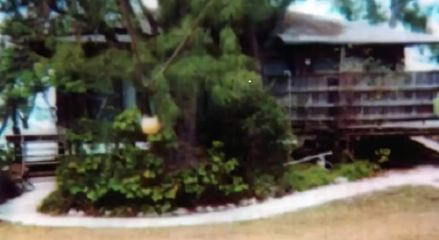Two Moons House, Book Hotel Pigeon Cay Bahamas
