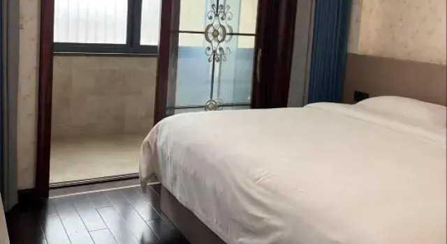Люкс Deluxe Lavande hotel Wuxue XiangyunLu